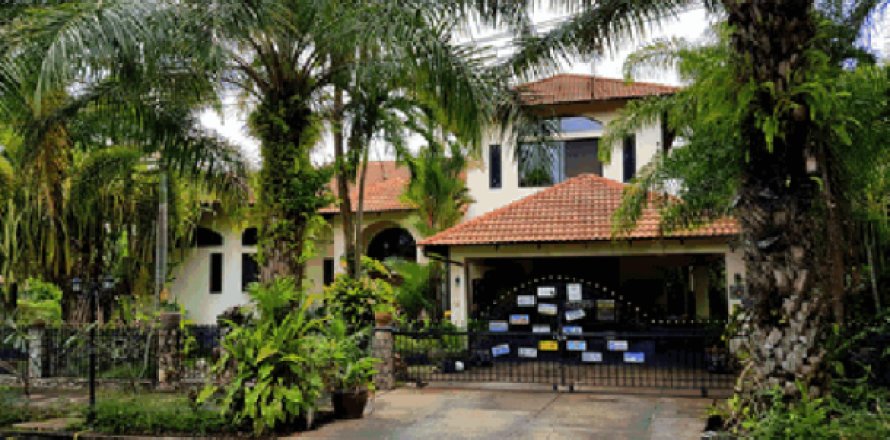 Casa de 4 dormitorios en Pattaya, Tailandia № 202747