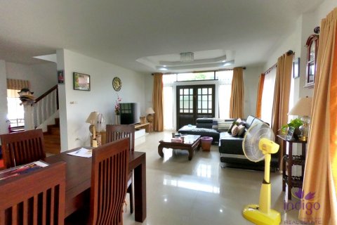 Casa de 4 dormitorios en Saraphi, Tailandia № 55377 - foto 3