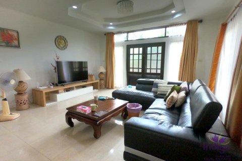 Casa de 4 dormitorios en Saraphi, Tailandia № 55377 - foto 4