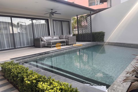 Studio in Pattaya, Thailand № 194701