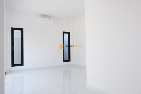 Estudio en Pattaya, Tailandia № 194700 - foto 13