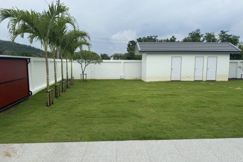 Chalet de 4 dormitorios en Prachuap Khiri Khan, Tailandia № 146800 - foto 8