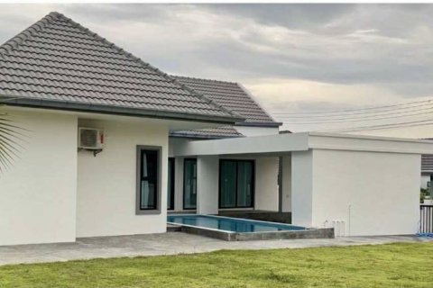 Chalet de 3 dormitorios en Hua Hin, Tailandia № 146803 - foto 2