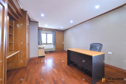 Condominio de 3 dormitorios en Bangkok, Tailandia № 194592 - foto 9