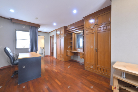 Condominio de 3 dormitorios en Bangkok, Tailandia № 194592 - foto 8