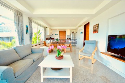 Condo in Ko Samui, Thailand, 1 bedroom  № 180243 - photo 6