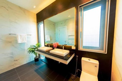 Casa de 3 dormitorios en Hua Hin, Tailandia № 66460 - foto 12