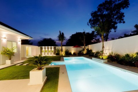 Casa de 3 dormitorios en Hua Hin, Tailandia № 66460 - foto 9