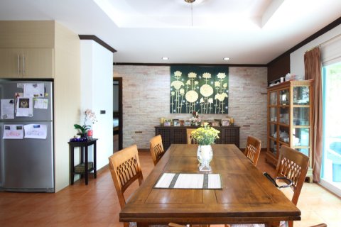 Casa de 4 dormitorios en Pattaya, Tailandia № 66461 - foto 4