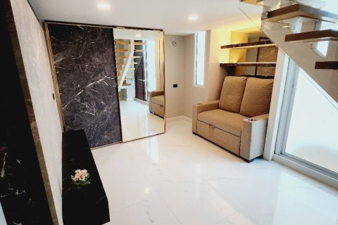 Condo in Bangkok, Thailand, 4 bedrooms  № 156320 - photo 9
