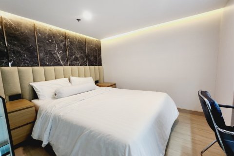 Condo in Bangkok, Thailand, 4 bedrooms  № 156320 - photo 11