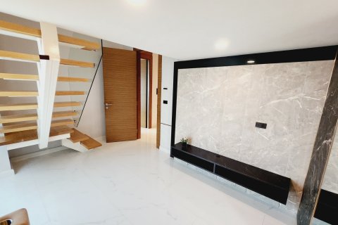 Condo in Bangkok, Thailand, 4 bedrooms  № 156320 - photo 12