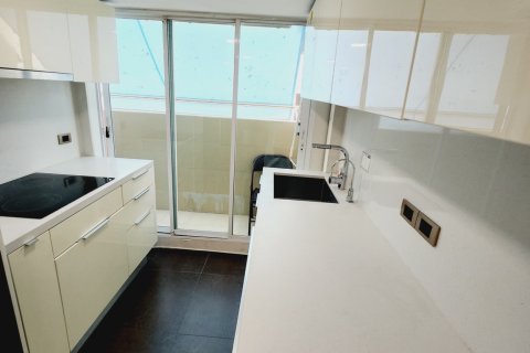 Condo in Bangkok, Thailand, 4 bedrooms  № 156320 - photo 5
