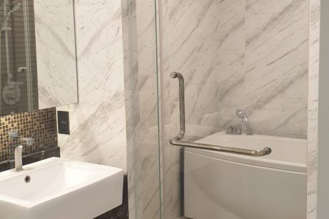 Condo in Bangkok, Thailand, 4 bedrooms  № 156320 - photo 16