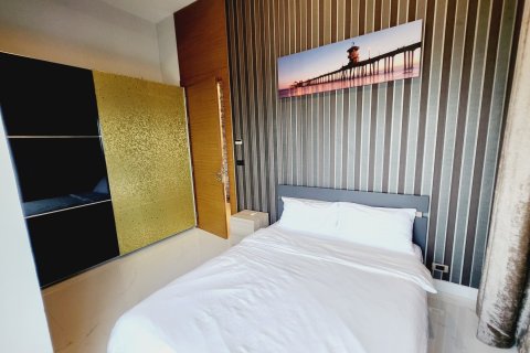 Condo in Bangkok, Thailand, 4 bedrooms  № 156320 - photo 15