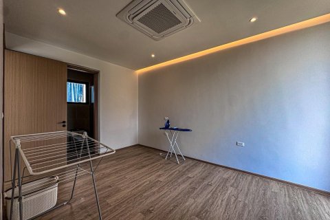 Chalet de 3 dormitorios en Phuket, Tailandia № 170658 - foto 24