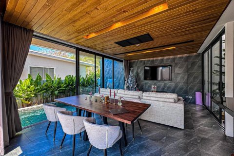 Chalet de 3 dormitorios en Phuket, Tailandia № 170658 - foto 2