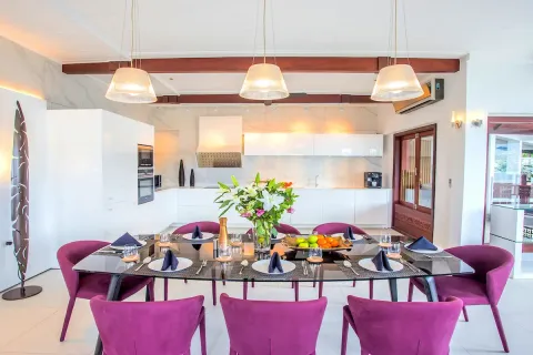 Chalet de 6 dormitorios en Kamala, Tailandia № 190611 - foto 2