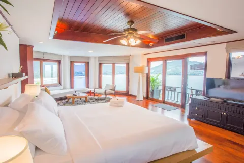 Chalet de 6 dormitorios en Kamala, Tailandia № 190611 - foto 11
