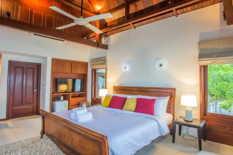 Chalet de 6 dormitorios en Kamala, Tailandia № 190611 - foto 20