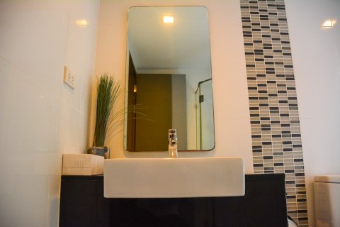 Condominio de 2 dormitorios en Bangkok, Tailandia № 66128 - foto 15