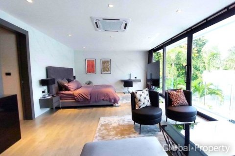 Casa de 6 dormitorios en Pattaya, Tailandia № 47350 - foto 6
