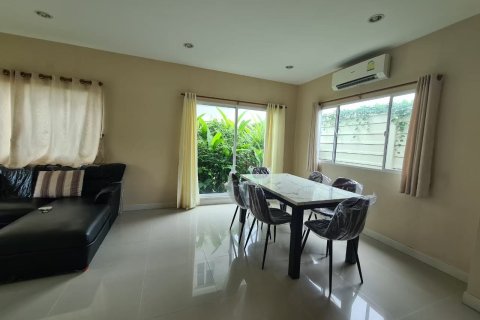 Casa de 3 dormitorios en Pattaya, Tailandia № 157594 - foto 7