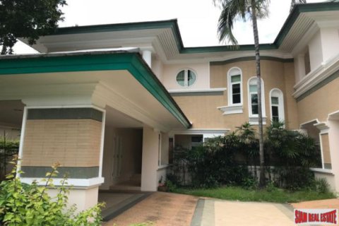 Casa de 5 dormitorios en Bangkok, Tailandia № 202711