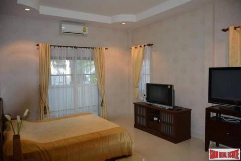 Casa de 3 dormitorios en Jomtien Beach, Pattaya, Tailandia № 202713 - foto 3