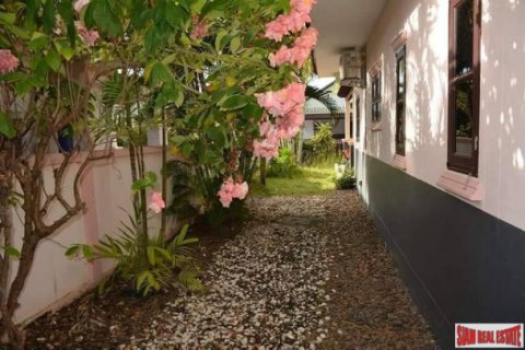 Casa de 3 dormitorios en Jomtien Beach, Pattaya, Tailandia № 202713 - foto 5