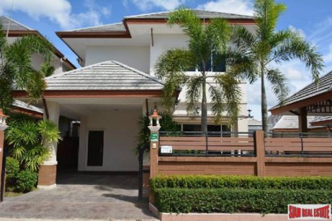 Chalet de 2 dormitorios en Jomtien Beach, Pattaya, Tailandia № 202712