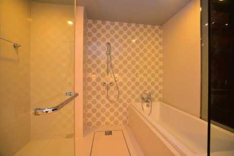 Condominio de 3 dormitorios en Bangkok, Tailandia № 143184 - foto 13