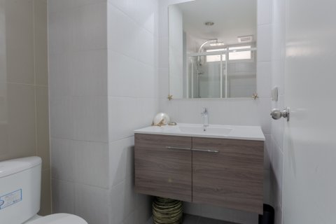 Condominio de 1 dormitorio en Bangkok, Tailandia № 143187 - foto 12