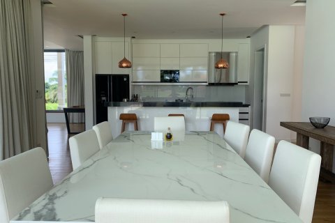 Casa de 4 dormitorios en Bang Tao, Tailandia № 3664 - foto 16