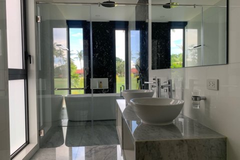 Casa de 4 dormitorios en Bang Tao, Tailandia № 3664 - foto 30