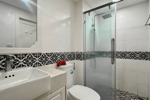 Condominio de 2 dormitorios en Pattaya, Tailandia № 157408 - foto 10