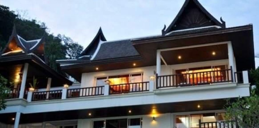 Chalet de 4 dormitorios en Kathu, Tailandia № 141204