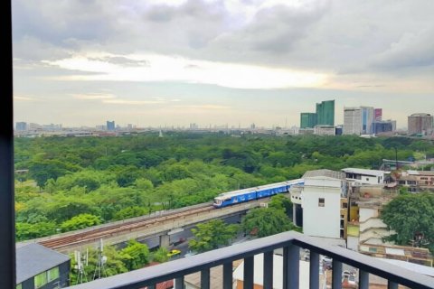 Condominio de 2 dormitorios en Chatuchak, Bangkok, Tailandia № 172704 - foto 8