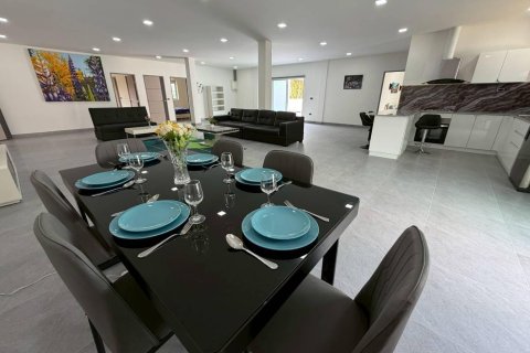 Villa in Pattaya, Thailand 6 Schlafzimmer № 162905 - Foto 5