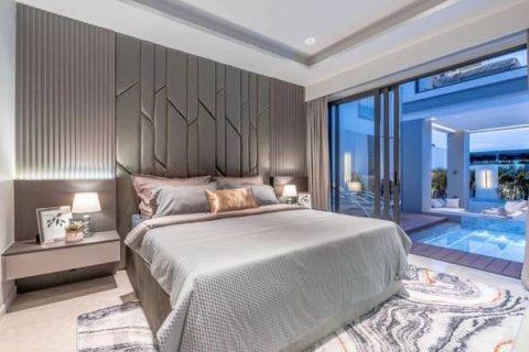 Casa de 5 dormitorios en Pattaya, Tailandia № 157785 - foto 7