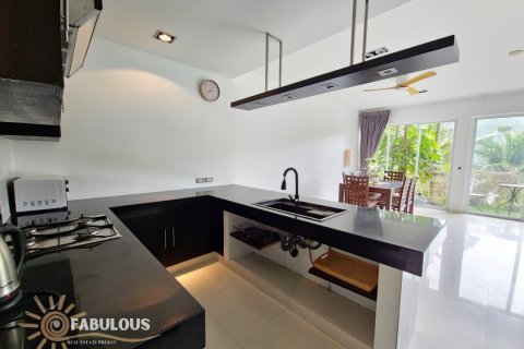 Condo in Kamala, Thailand, 3 bedrooms  № 179457 - photo 10