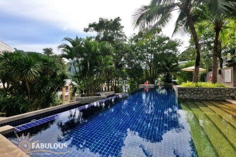 Condo in Kamala, Thailand, 3 bedrooms  № 179457 - photo 17