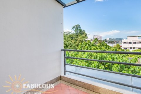 Townhouse in Phuket, Thailand 5 bedrooms № 179458 - photo 8