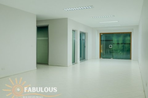 Townhouse in Phuket, Thailand 5 bedrooms № 179458 - photo 20