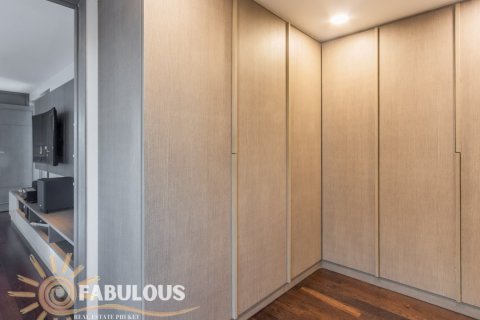 Townhouse in Phuket, Thailand 5 bedrooms № 179458 - photo 14