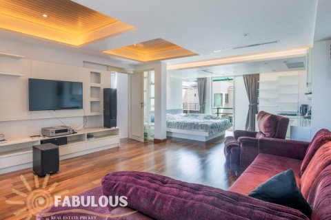 Townhouse in Phuket, Thailand 5 bedrooms № 179458 - photo 13