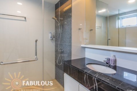Townhouse in Phuket, Thailand 5 bedrooms № 179458 - photo 16