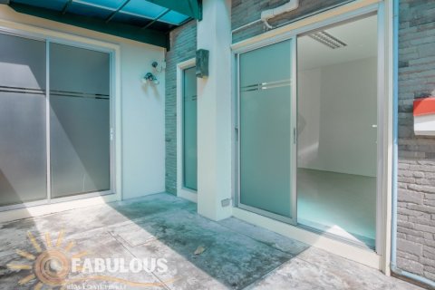 Townhouse in Phuket, Thailand 5 bedrooms № 179458 - photo 23