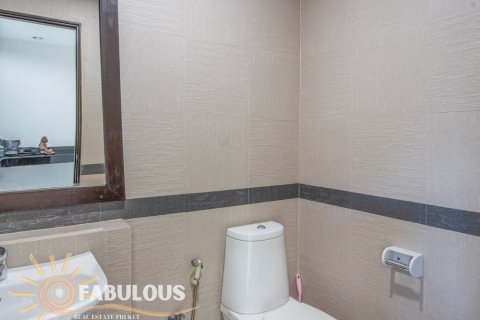Townhouse in Phuket, Thailand 5 bedrooms № 179458 - photo 21