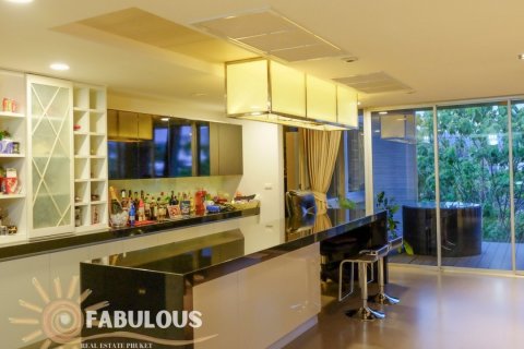 Townhouse in Phuket, Thailand 5 bedrooms № 179458 - photo 3